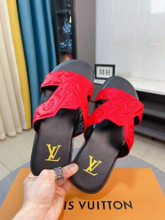 Picture of Louis Vuitton Slippers _SKULVsz38-44mnf07131240